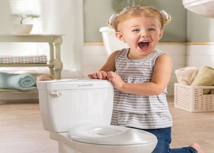 5 اشتباه برای آموزش استفاده از توالت فرنگی کودک
